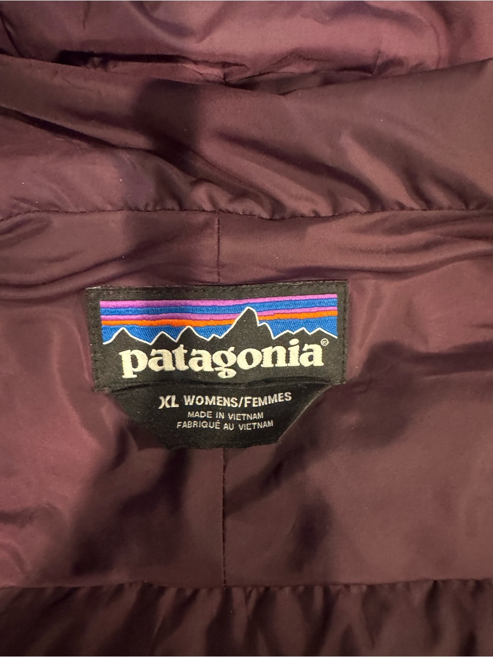 Patagonia Women's Hooded Puffer Jacket - Maroon - Picture 3 of 5